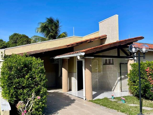 #13 - Casa em condomínio para Venda em Fortaleza - CE